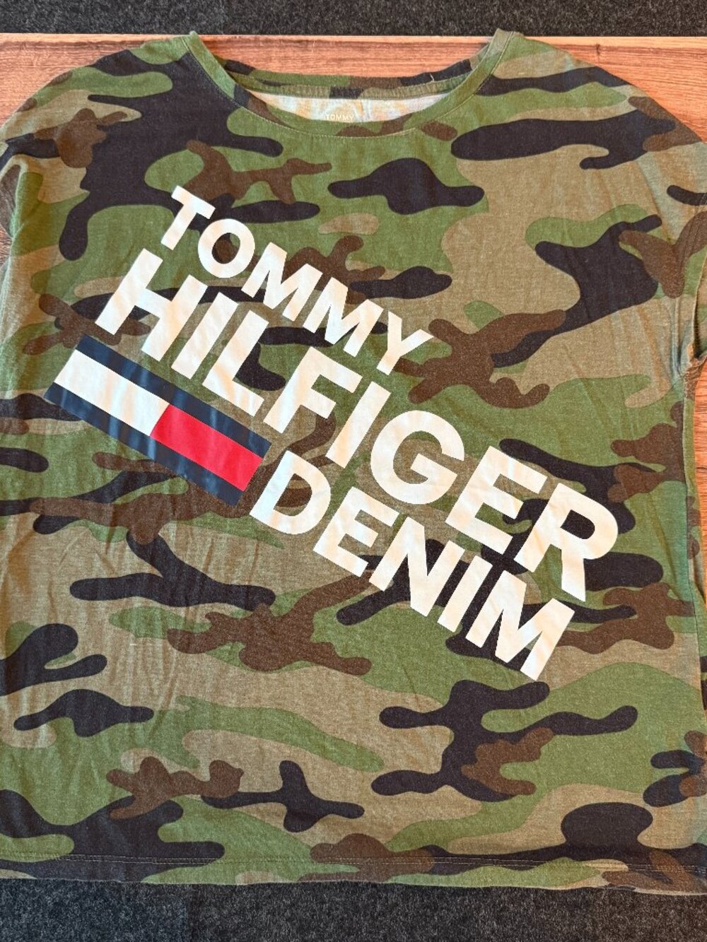 Tommy Hilfiger Denim Camo Sleeveless Graphic Tee Women's Small